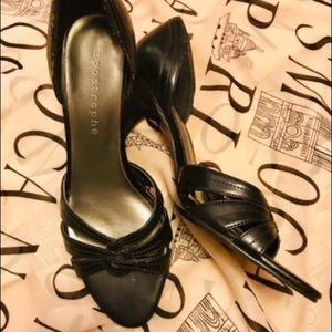 🌈🧸🖤Apostrophe Heels🖤